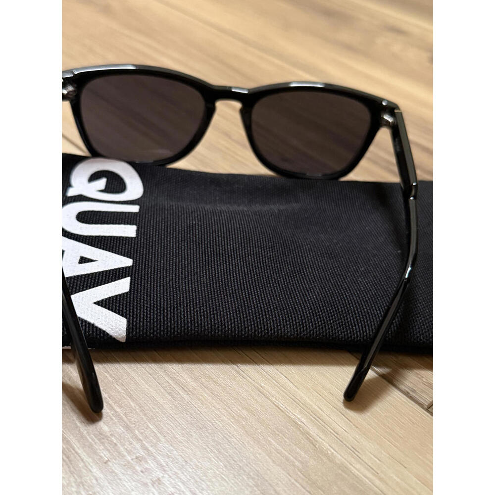 NWT! QUAY 54mm Square Sunglasses Black/ Smoke One Size - Picture 5 of 8